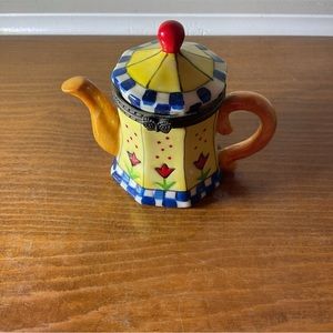 Ceramic Flowered Tea Pot Trinket, Pill, Jewelry Box. Still Has Original Tag.